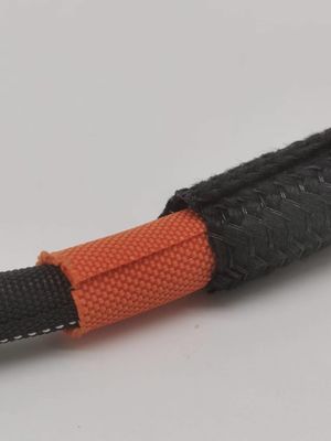 Disegno di chiusura automatica del cavo intrecciato in PET con manica ignifuga per la gestione dei cavi